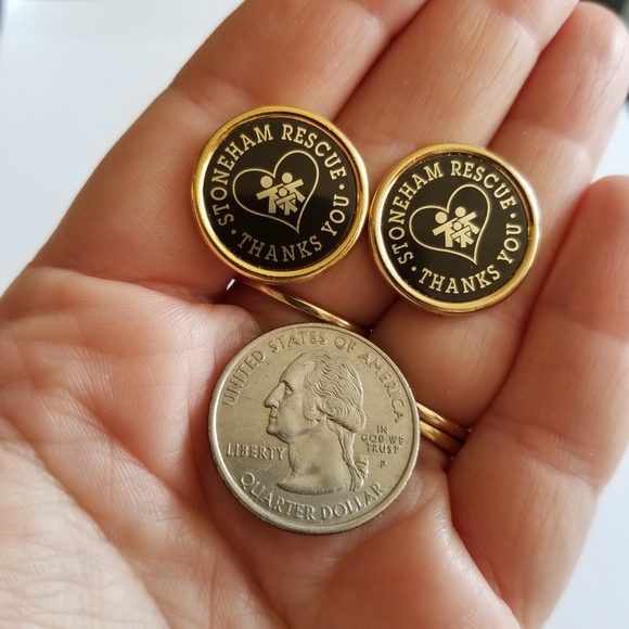 Relisted - Two Stoneham Rescue Thanks You lapel pins brooch gold tone metal - Picture 7 of 8